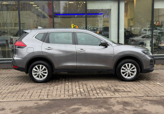 Подержанный автомобиль Nissan X-Trail 2019 года (4 фото)