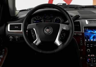 Подержанный автомобиль Cadillac Escalade Suv 2008 года (12 фото)