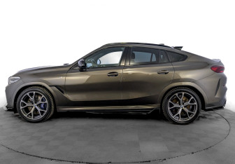 Подержанный автомобиль BMW X6 2020 года (8 фото)