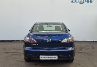 Подержанный автомобиль Mazda 3 Sedan 2011 года (6 фото)