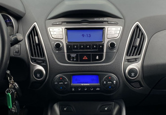 Подержанный автомобиль Hyundai ix35 2012 года (12 фото)