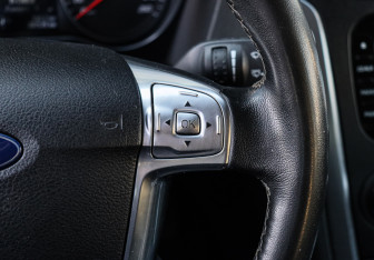 Подержанный автомобиль Ford Mondeo Wagon 2012 года (19 фото)