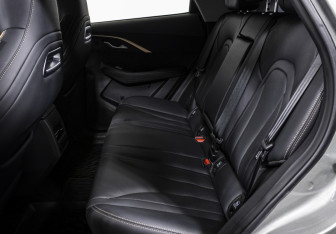 Подержанный автомобиль Omoda C5 2024 года (14 фото)