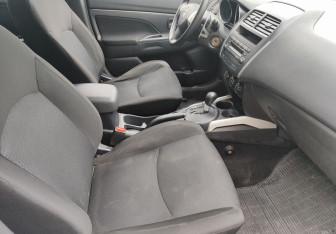 Подержанный автомобиль Mitsubishi ASX 2012 года (9 фото)