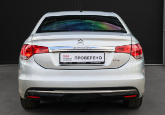 Подержанный автомобиль Citroen C4 Sedan 2014 года (5 фото)