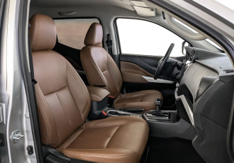 Подержанный автомобиль DongFeng DF6 2022 года (23 фото)