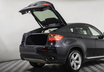 Подержанный автомобиль BMW X6 2008 года (19 фото)