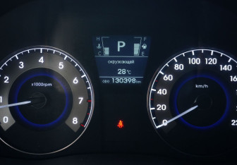 Подержанный автомобиль Hyundai Solaris Hatchback 2011 года (14 фото)