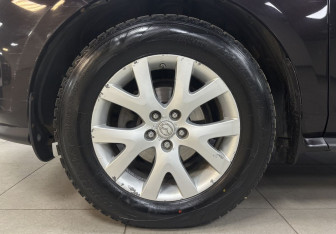 Подержанный автомобиль Mazda CX-7 2008 года (9 фото)