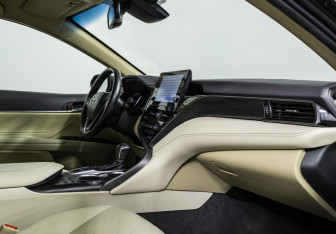 Подержанный автомобиль Toyota Camry Sedan 2021 года (9 фото)