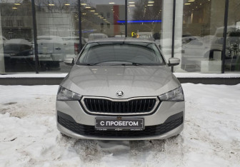 Подержанный автомобиль Skoda Rapid Liftback 2020 года (2 фото)