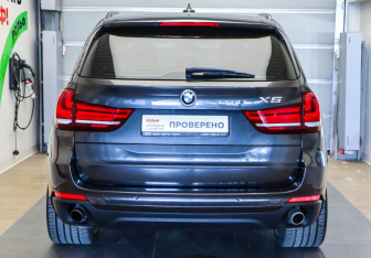 Подержанный автомобиль BMW X5 2016 года (5 фото)