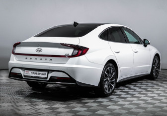 Подержанный автомобиль Hyundai Sonata 2021 года (5 фото)