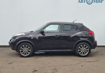 Подержанный автомобиль Nissan Juke 2014 года (8 фото)