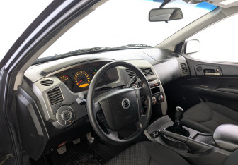 Подержанный автомобиль SsangYong Kyron 2014 года (16 фото)