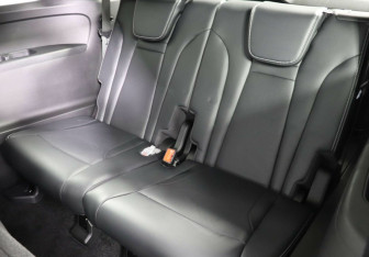 Подержанный автомобиль GAC GS8 2023 года (19 фото)