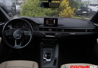 Подержанный автомобиль Audi A5 Coupe 2018 года (11 фото)