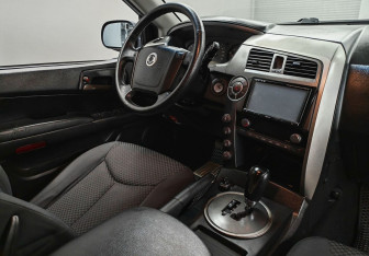 Подержанный автомобиль SsangYong Kyron 2012 года (10 фото)