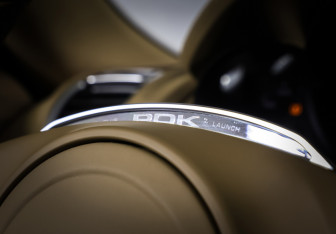 Подержанный автомобиль Porsche Cayman 2016 года (14 фото)