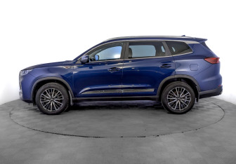 Подержанный автомобиль Chery Tiggo 8 Pro Max 2023 года (8 фото)