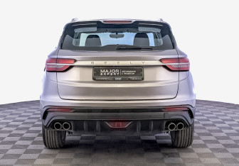 Подержанный автомобиль Geely Coolray 2022 года (6 фото)