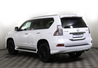 Подержанный автомобиль Lexus GX 2016 года (7 фото)