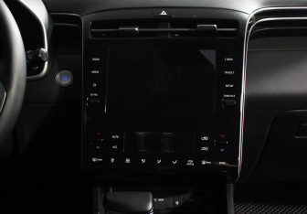 Подержанный автомобиль Hyundai Tucson 2022 года (10 фото)