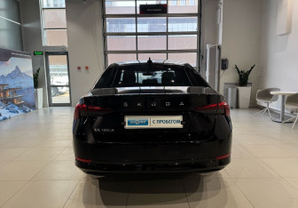 Подержанный автомобиль Skoda Octavia Liftback 2020 года (5 фото)