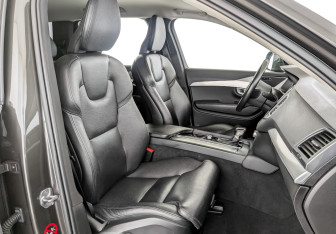 Подержанный автомобиль Volvo XC90 2018 года (24 фото)