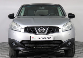 Подержанный автомобиль Nissan Qashqai 2010 года (2 фото)