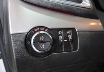 Подержанный автомобиль Opel Mokka 2013 года (12 фото)