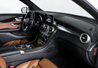 Подержанный автомобиль Mercedes-Benz GLC Coupe 2016 года (11 фото)