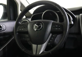 Подержанный автомобиль Mazda CX-7 2011 года (10 фото)
