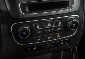 Подержанный автомобиль Kia Sorento 2015 года (14 фото)