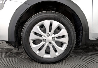 Подержанный автомобиль Kia Rio Hatchback 2021 года (18 фото)