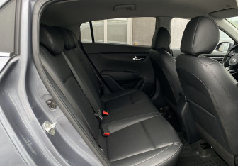 Подержанный автомобиль Kia Rio Hatchback 2019 года (18 фото)