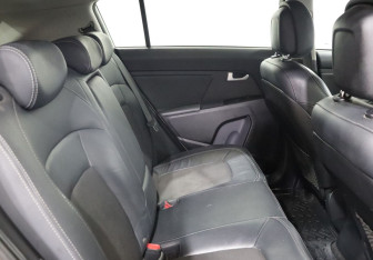 Подержанный автомобиль Kia Sportage 2014 года (23 фото)