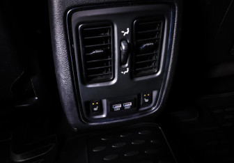 Подержанный автомобиль Jeep Grand Cherokee 2014 года (19 фото)