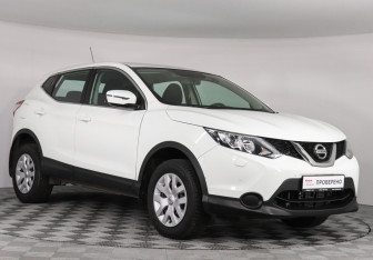 Подержанный автомобиль Nissan Qashqai 2014 года (3 фото)