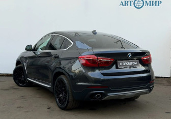 Подержанный автомобиль BMW X6 2015 года (7 фото)