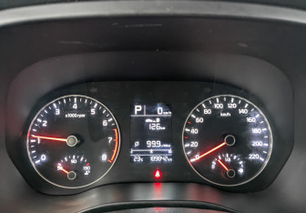 Подержанный автомобиль Kia Rio Hatchback 2021 года (15 фото)