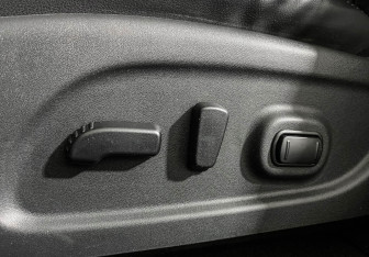 Подержанный автомобиль Nissan Pathfinder 2014 года (15 фото)