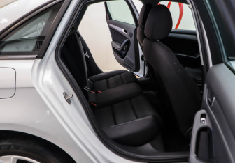 Подержанный автомобиль Audi A4 Sedan 2014 года (21 фото)