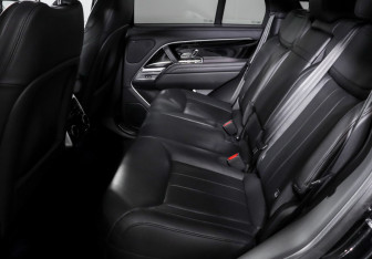 Подержанный автомобиль Land Rover Range Rover 2023 года (10 фото)