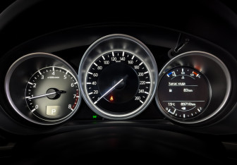 Подержанный автомобиль Mazda CX-5 2020 года (13 фото)