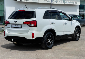 Подержанный автомобиль Kia Sorento 2014 года (5 фото)