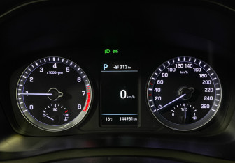 Подержанный автомобиль Hyundai Sonata 2018 года (11 фото)