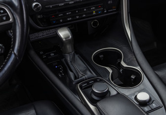 Подержанный автомобиль Lexus RX 2017 года (18 фото)