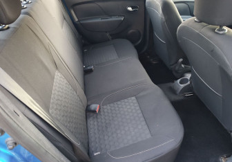 Подержанный автомобиль Renault Logan Sedan 2017 года (11 фото)