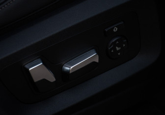 Подержанный автомобиль BMW X5 2019 года (21 фото)